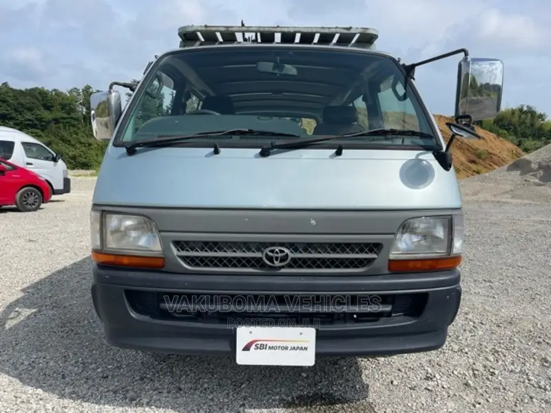 Toyota HiAce 2003 Green