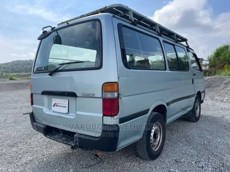 Toyota HiAce 2003 Green