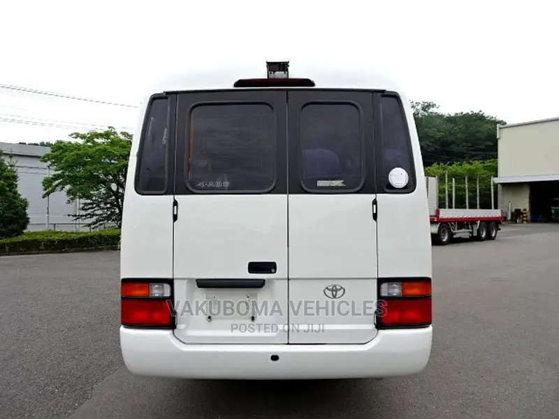 Toyota Coaster 1998 White