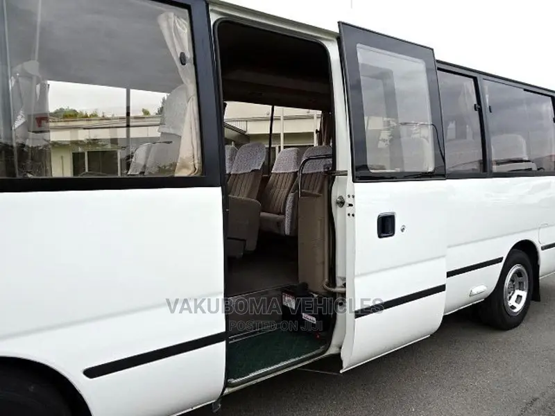 Toyota Coaster 1998 White