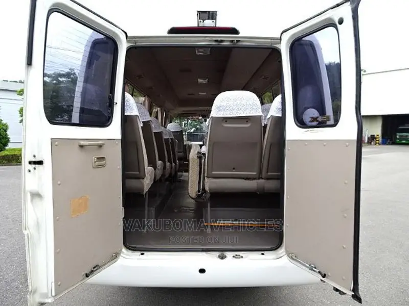 Toyota Coaster 1998 White