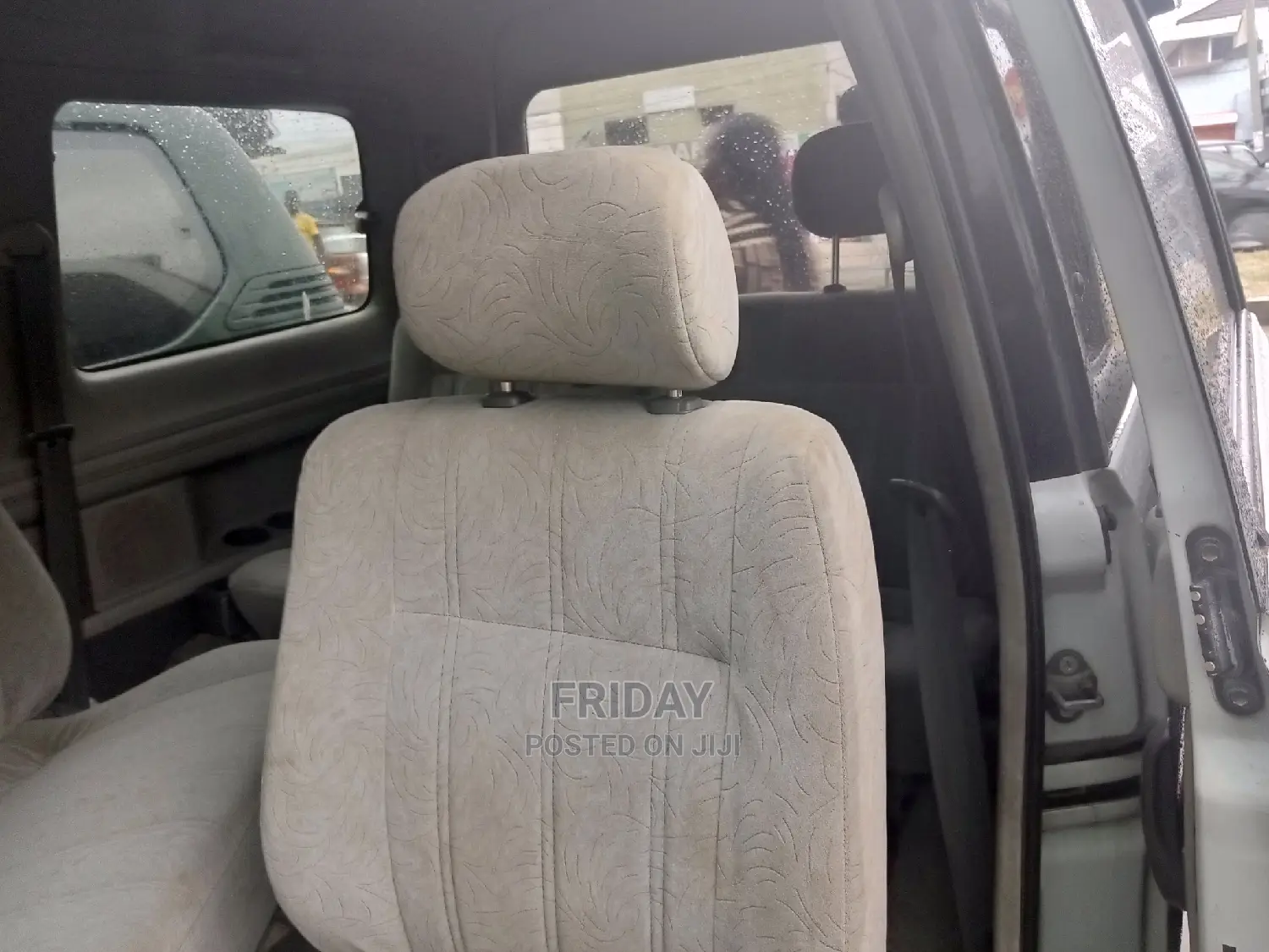Toyota Noah 2.0 FWD (8 Seater) 2003 White