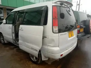 Toyota Noah 2.0 FWD (8 Seater) 2003 White
