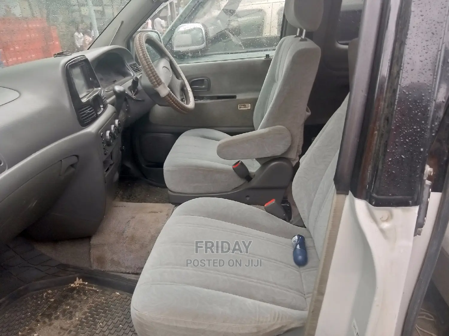 Toyota Noah 2.0 FWD (8 Seater) 2003 White