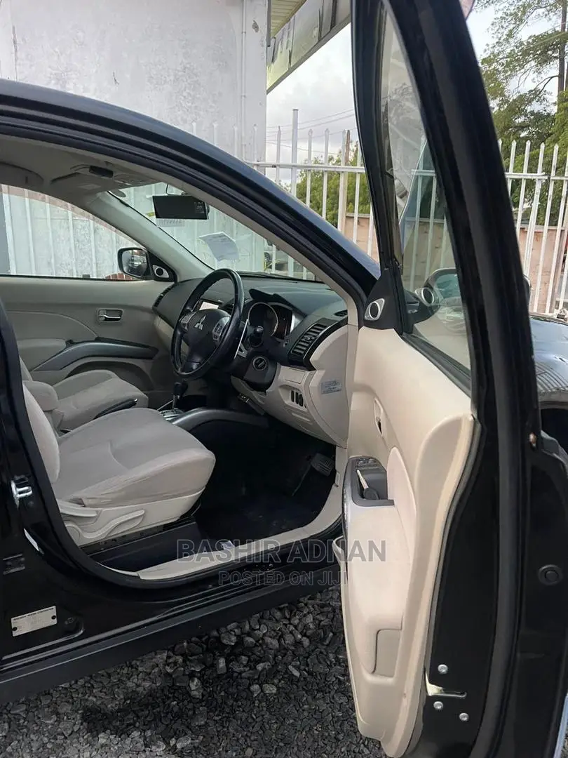 Mitsubishi Outlander 2.4 2009 Black