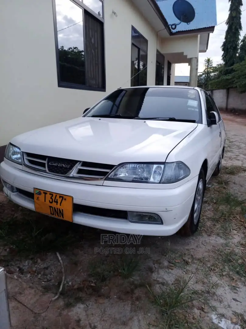 Toyota Carina 1.5 FWD Sedan 2001 White