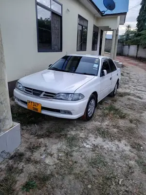 Toyota Carina 1.5 FWD Sedan 2001 White