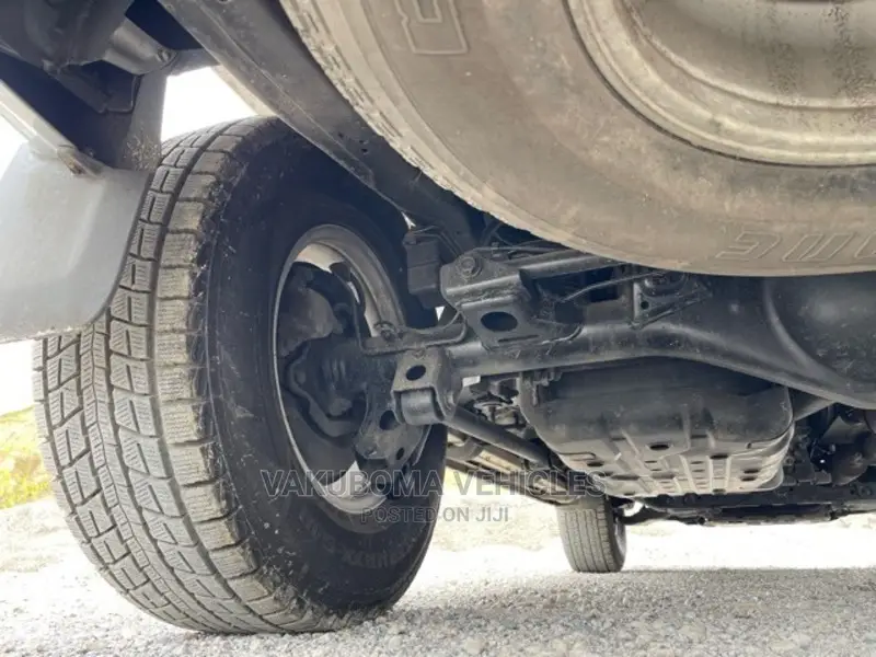 Toyota Hilux Surf 2004 Silver