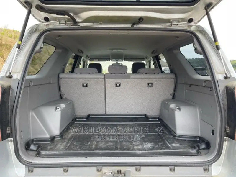 Toyota Hilux Surf 2004 Silver