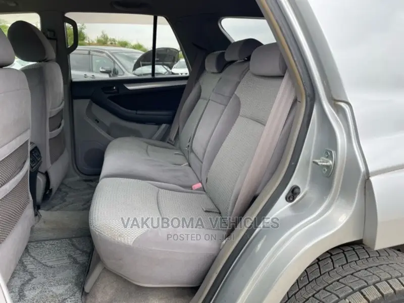 Toyota Hilux Surf 2004 Silver
