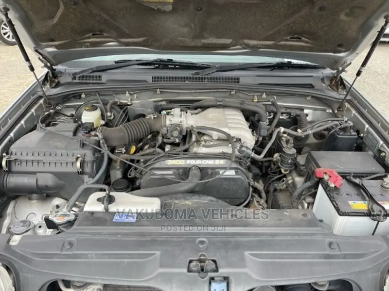 Toyota Hilux Surf 2004 Silver
