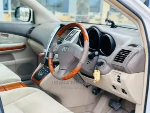 Toyota Harrier 2005 White