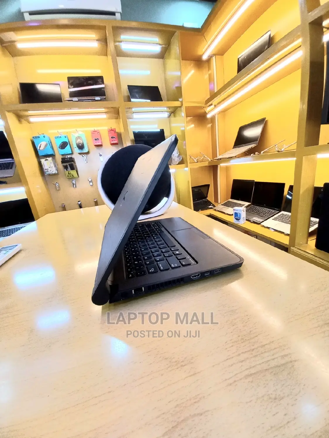 Laptop Dell Latitude E3350 4GB Intel Celeron HDD 500GB