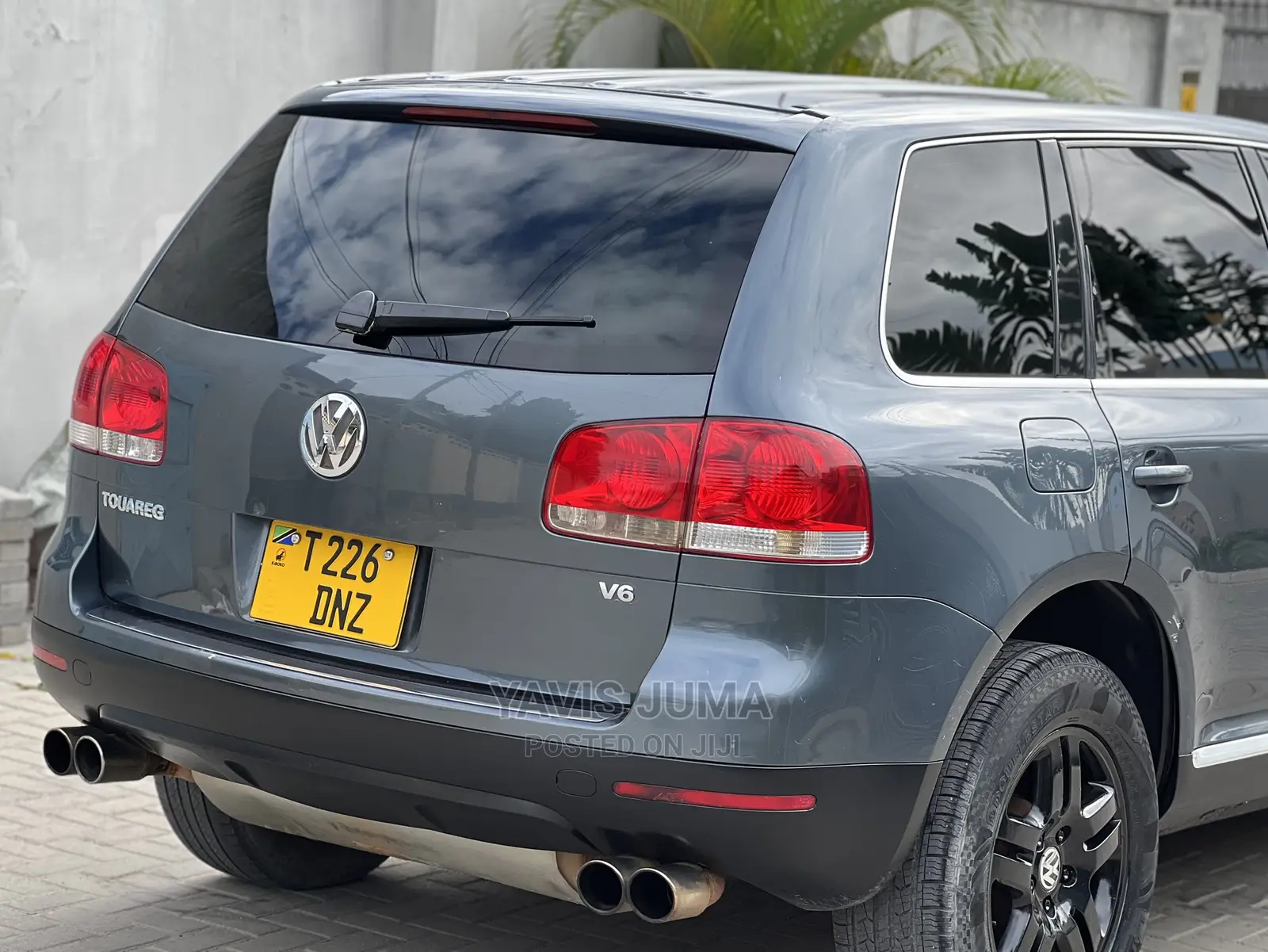 Volkswagen Touareg 2005 Gray