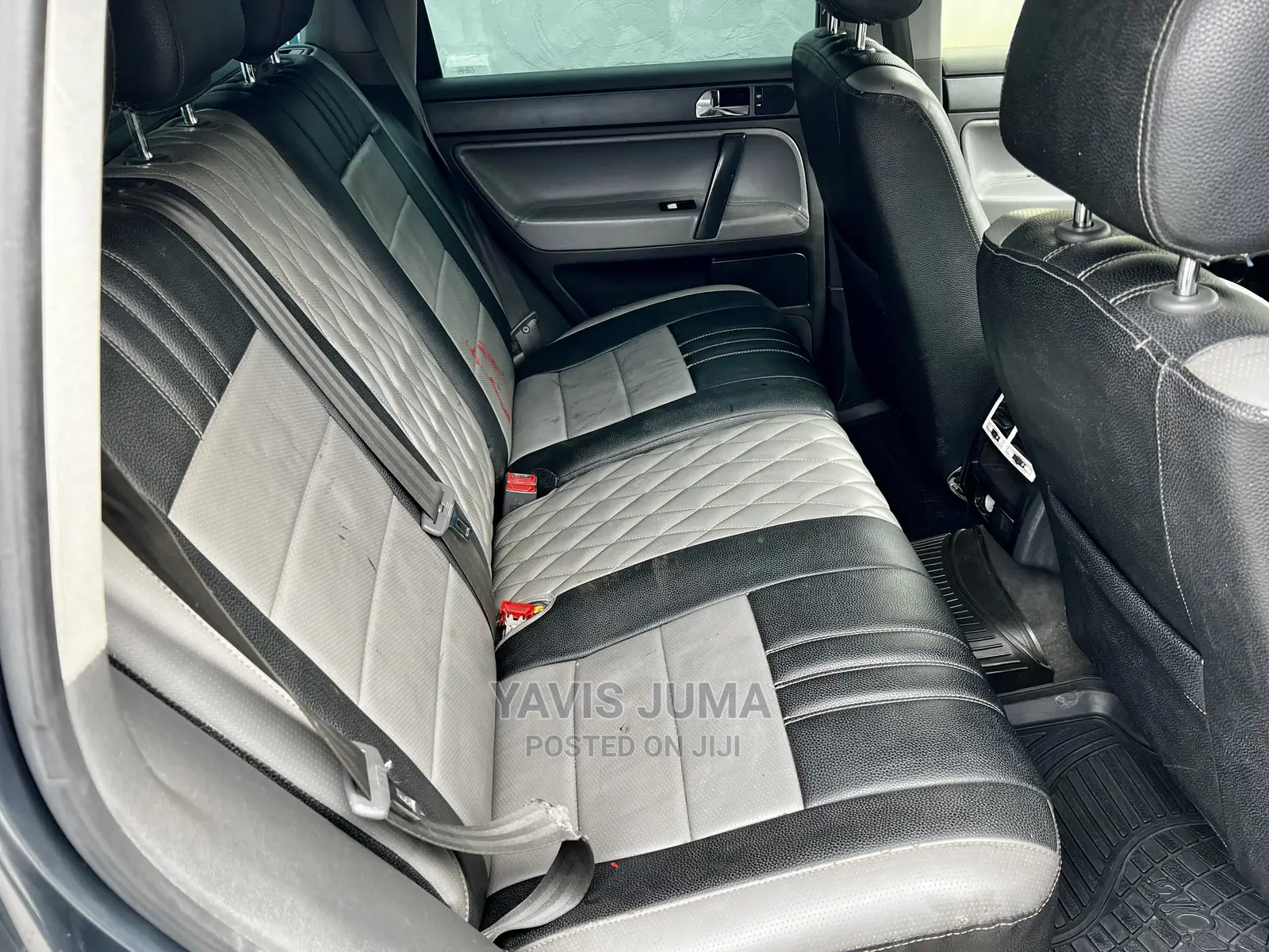 Volkswagen Touareg 2005 Gray