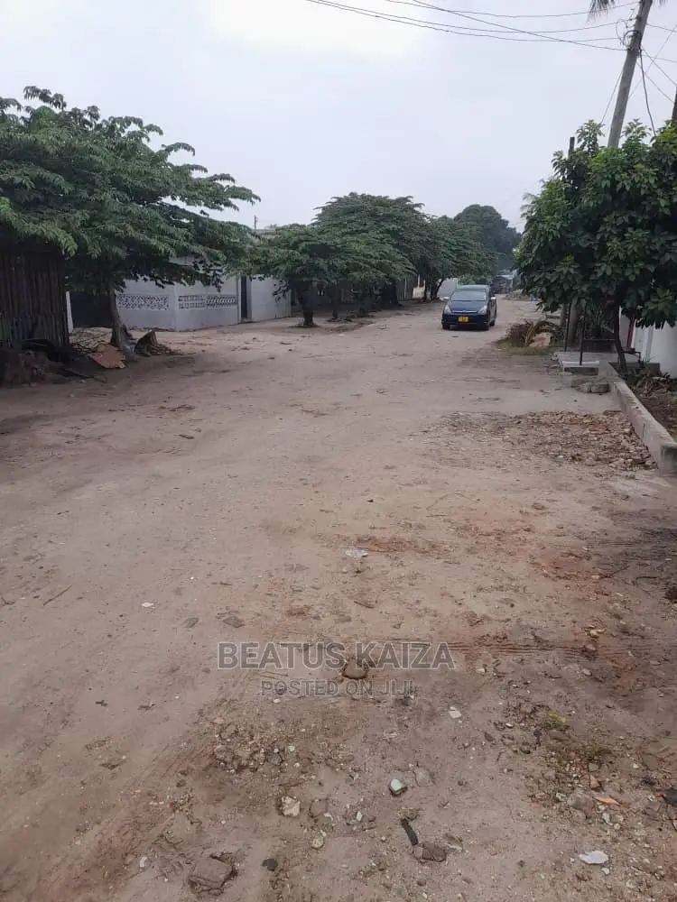 3bdrm Bungalow in Kinondoni Studio for rent