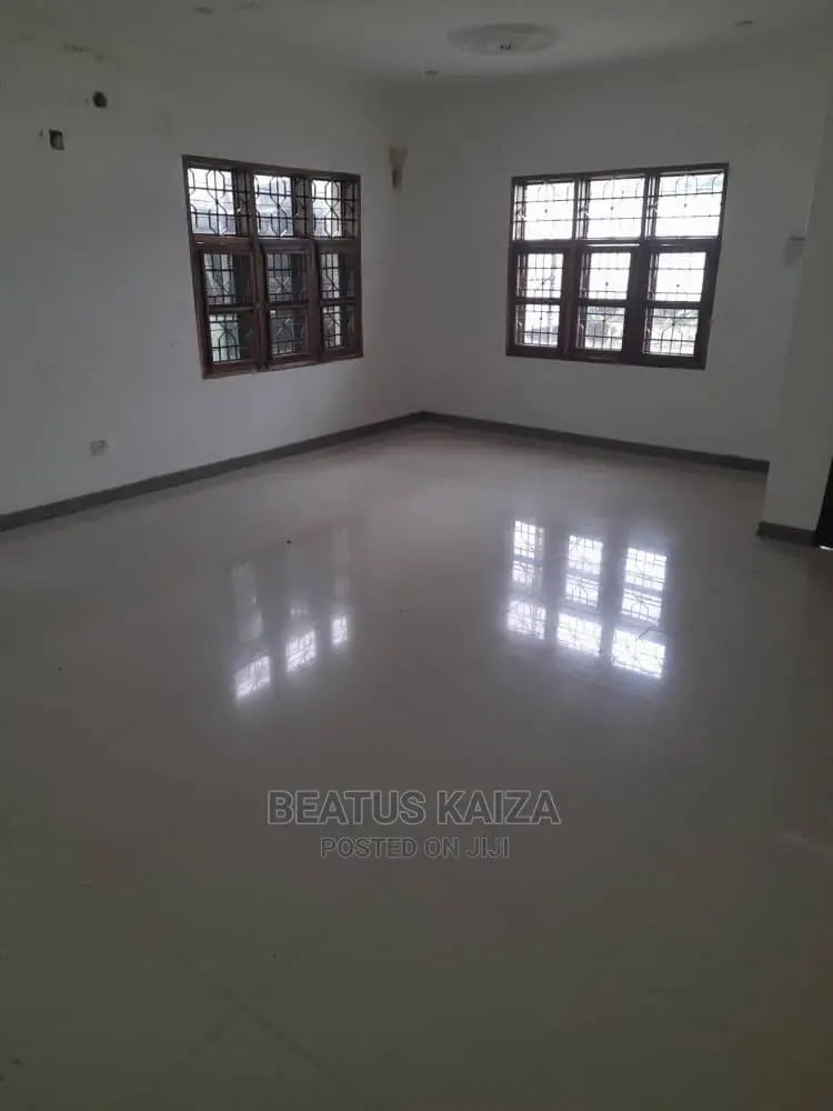3bdrm Bungalow in Kinondoni Studio for rent