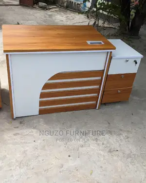 Simple Executive Table