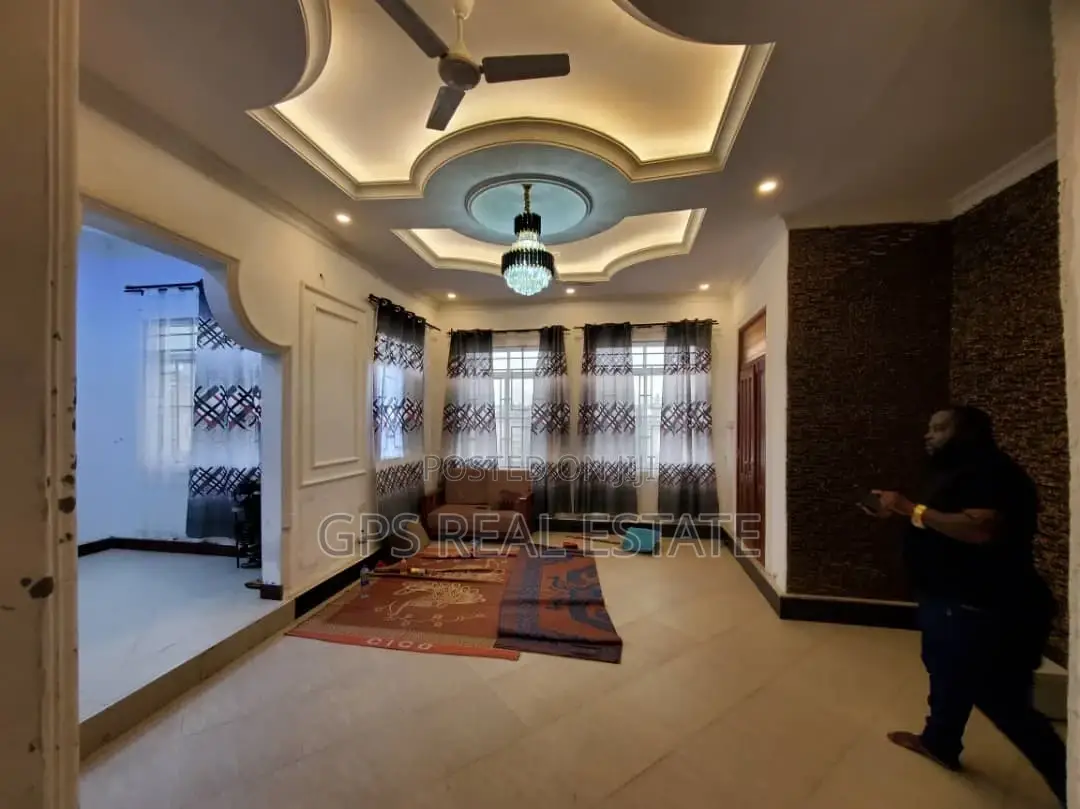 3bdrm House in Dovya Chamazi for sale