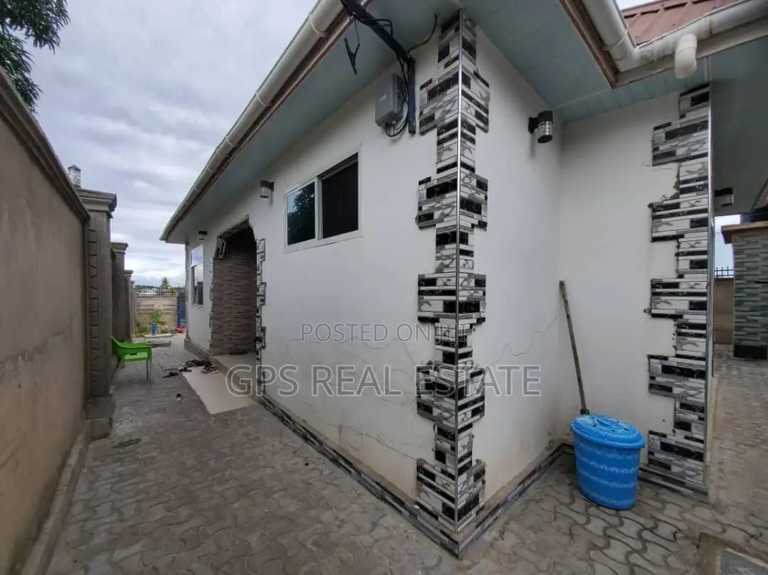 3bdrm House in Dovya Chamazi for sale