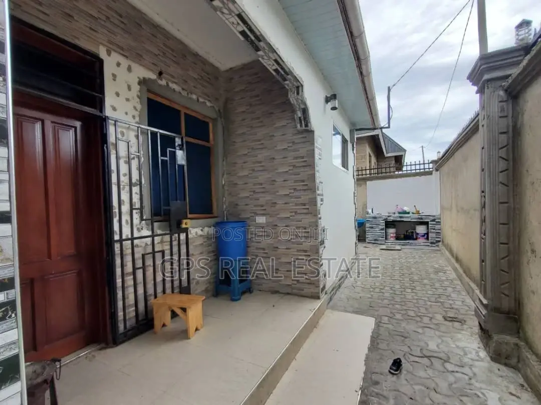 3bdrm House in Dovya Chamazi for sale