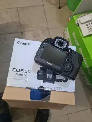 Canon 5d Mark Iv Brand New With Lens