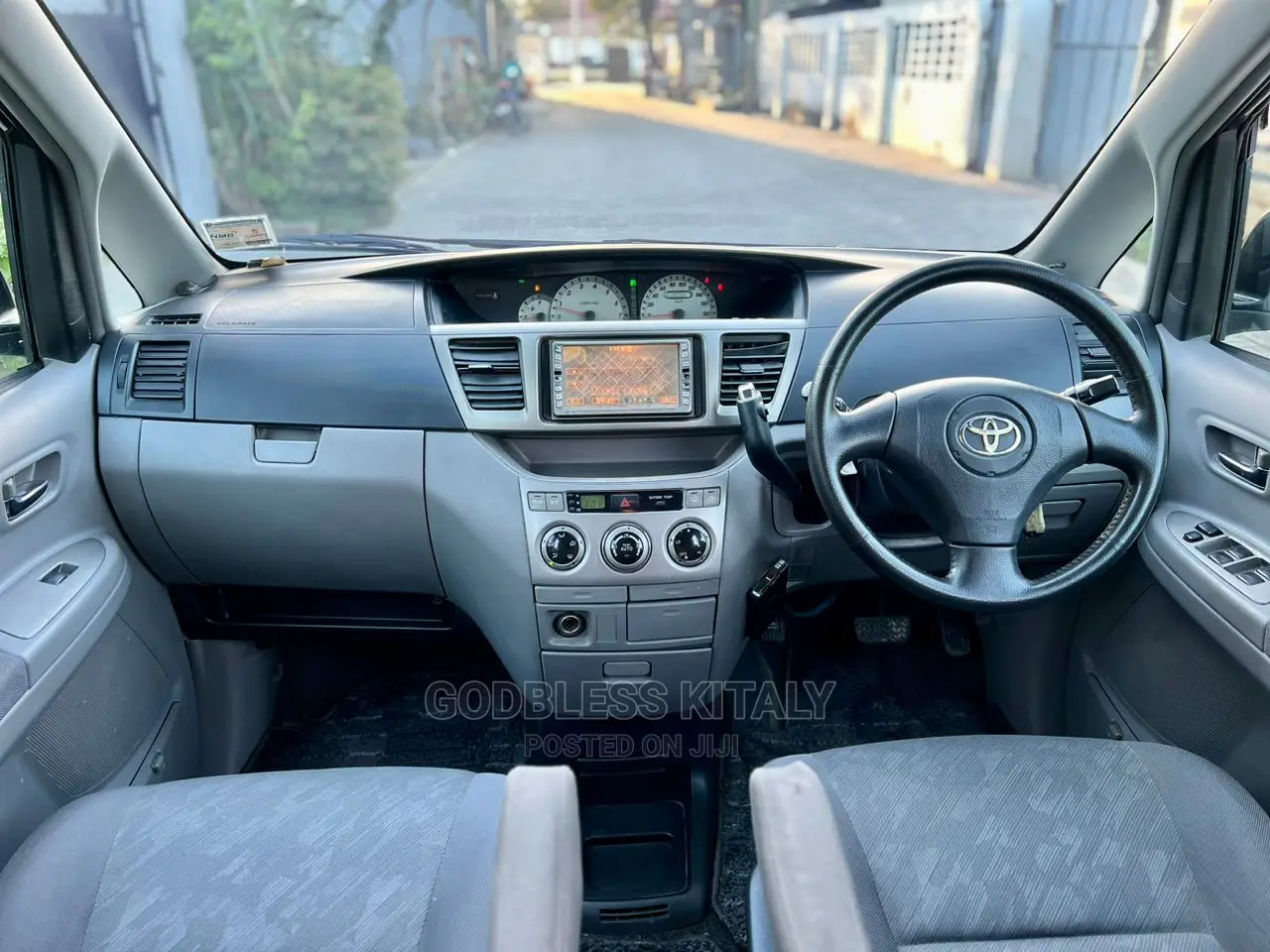 Toyota Noah 2003 Black