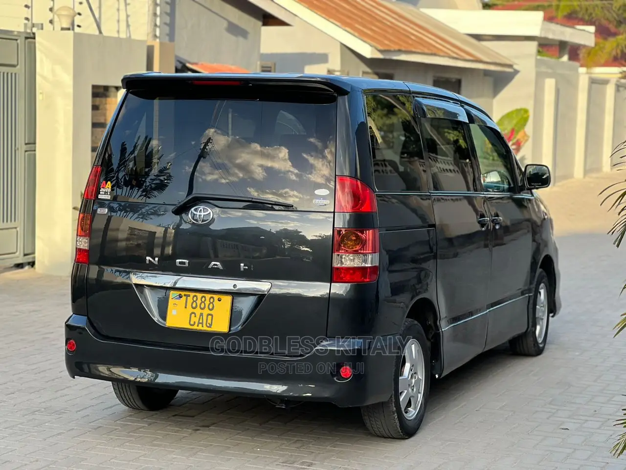 Toyota Noah 2003 Black
