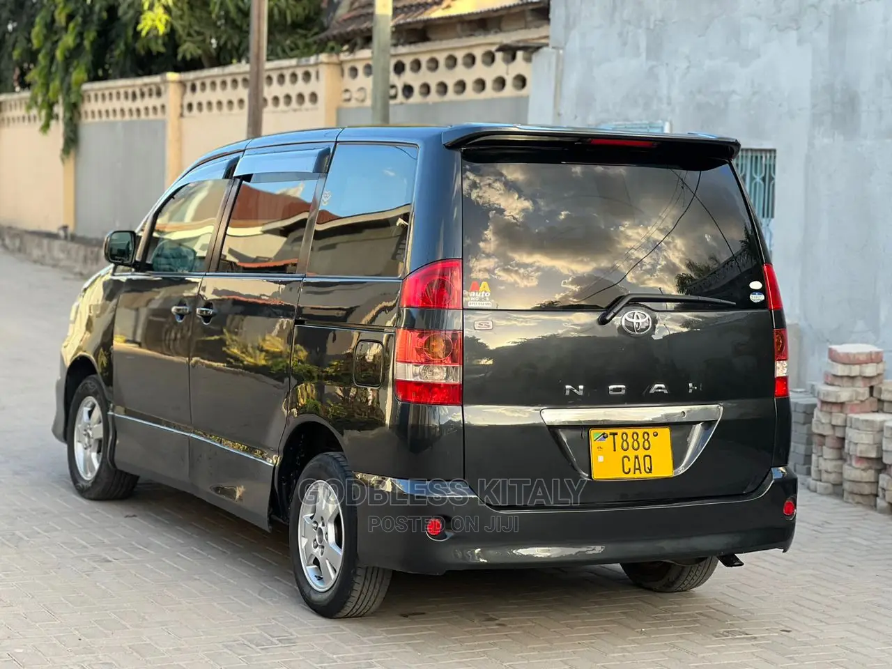Toyota Noah 2003 Black