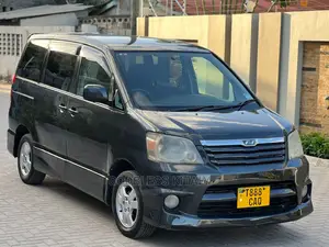 Toyota Noah 2003 Black