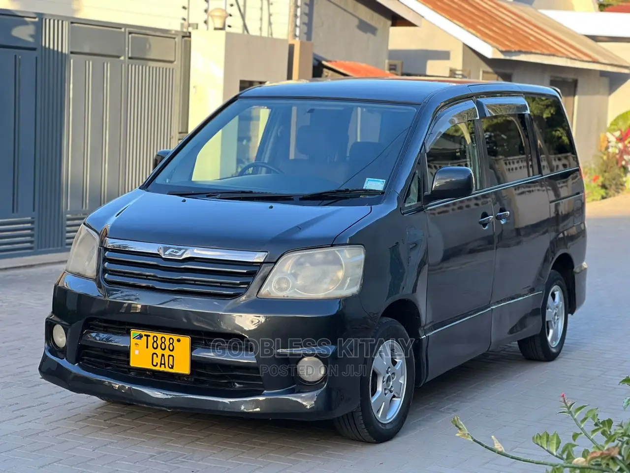 Toyota Noah 2003 Black