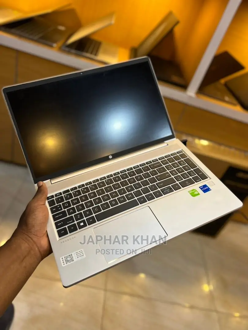 New Laptop HP ProBook 450 G8 16GB Intel Core I7 SSD 512GB