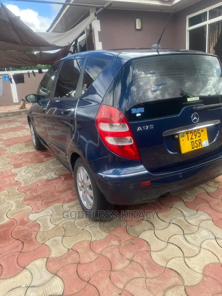 Mercedes-Benz C-Class 2006 Blue