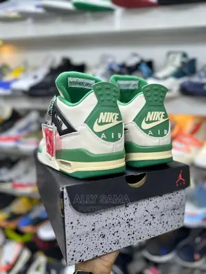 Jordan 4 Sneakers