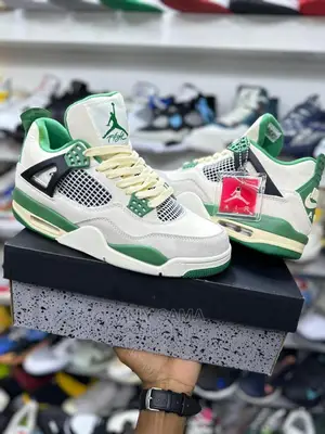 Jordan 4 Sneakers