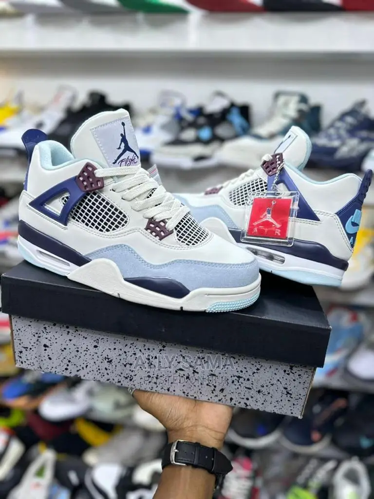 Nike Jordan 4 Sneakers