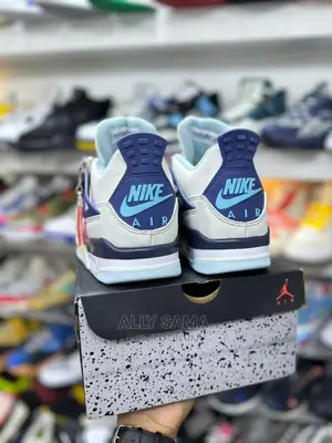 Nike Jordan 4 Sneakers