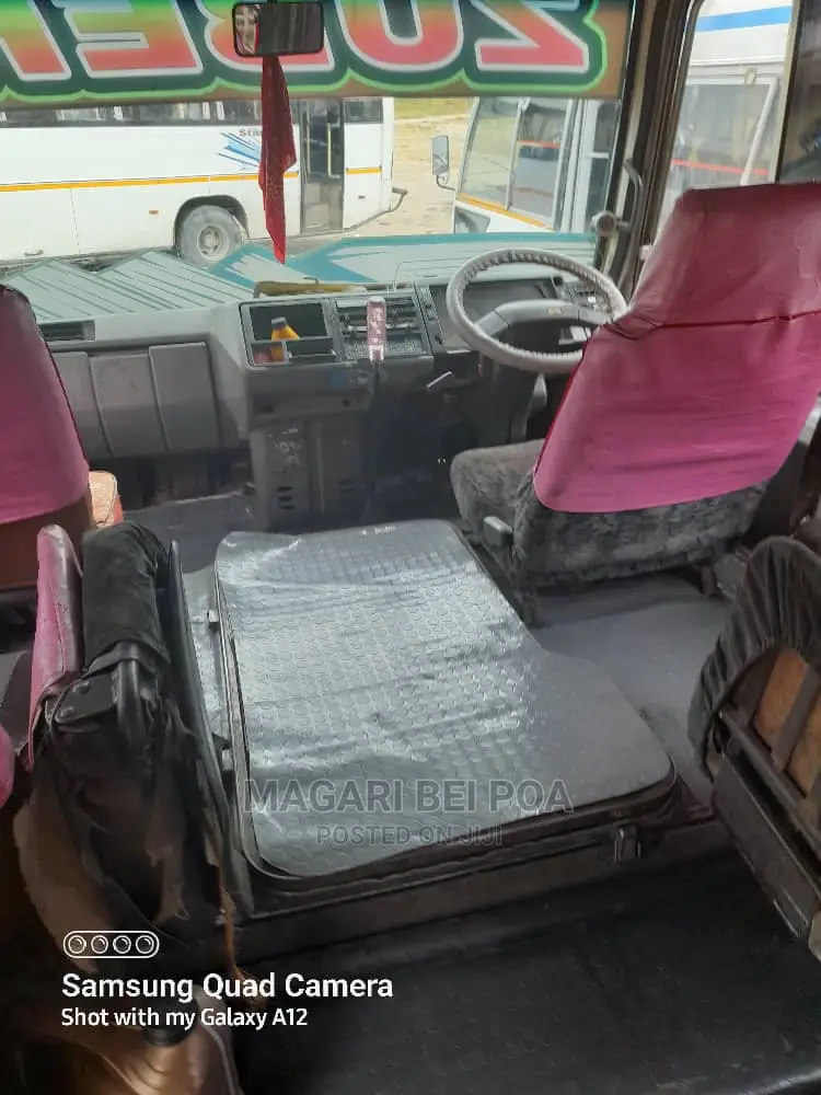 Mitsubishi Fuso Rosa 2010 White