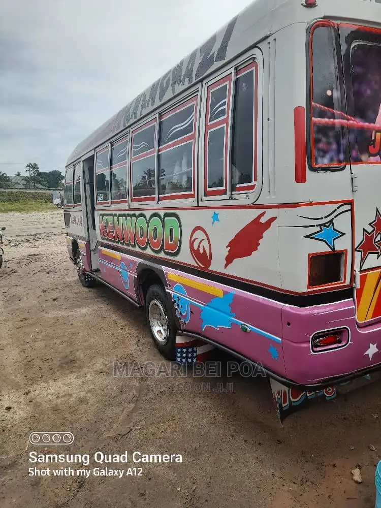 Mitsubishi Fuso Rosa 2010 White