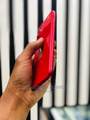 Apple iPhone 11 64 GB Red