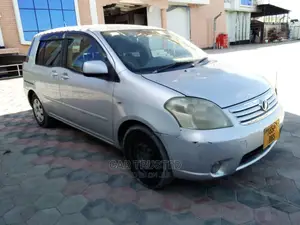 Toyota Raum 1.5 FWD 2005 Silver