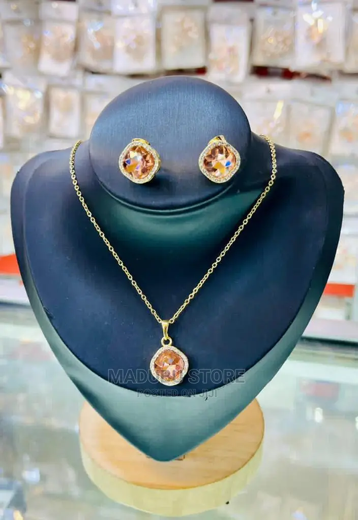 A Set of Necklace Anda Earrings