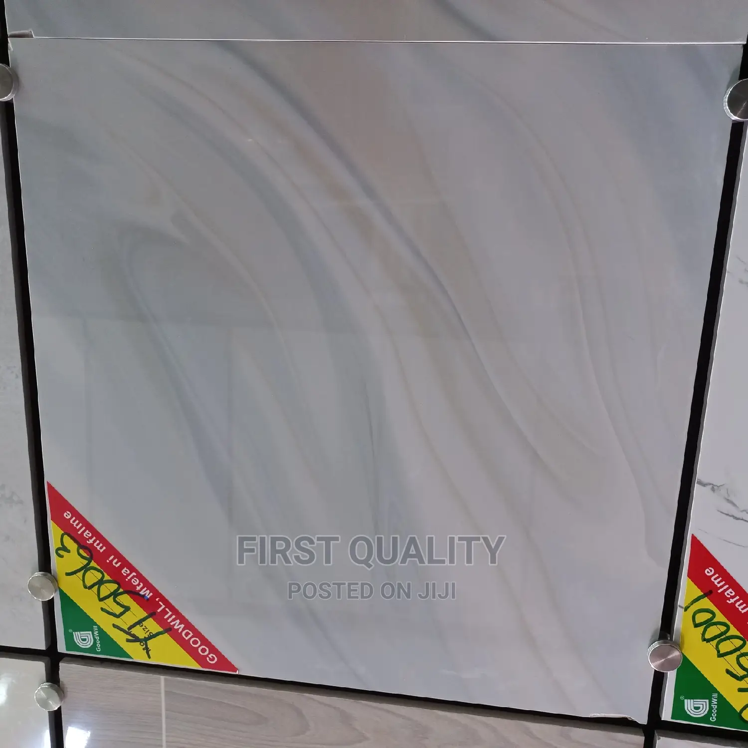 Tiles Size 50x50cm Yuv