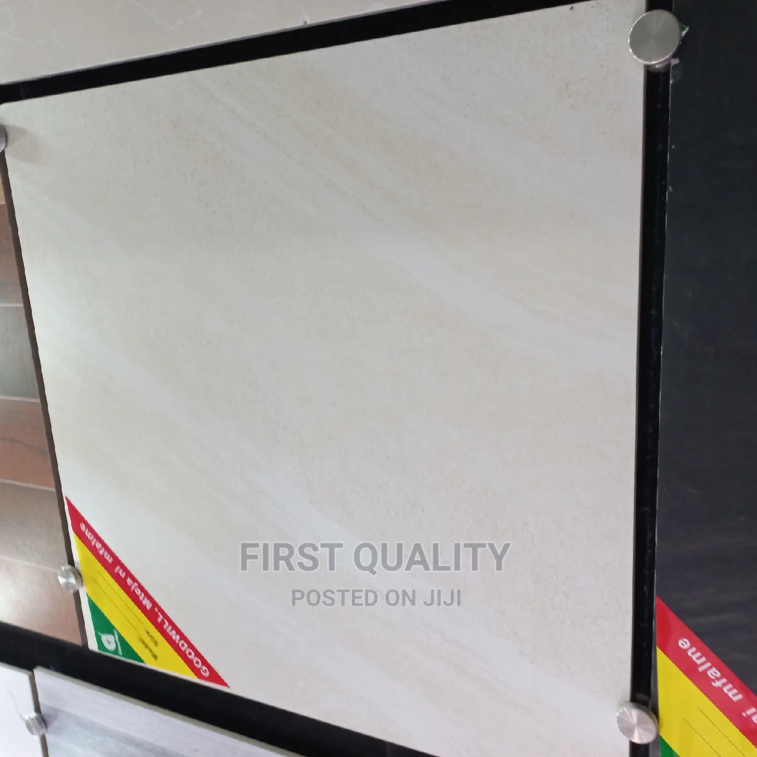 Tiles Size 50x50cm Yuv