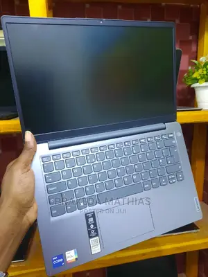 Laptop Lenovo Ideapad 3-14iil05 8GB Intel Core I7 HDD 1T