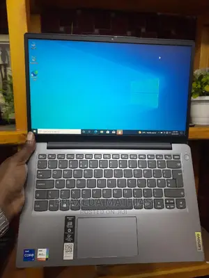 Laptop Lenovo Ideapad 3-14iil05 8GB Intel Core I7 HDD 1T