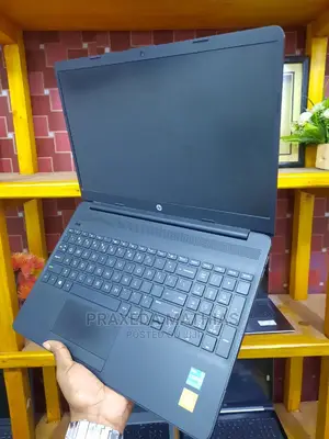 Laptop HP 15-Da2933nia 8GB Intel Core I5 HDD 1T