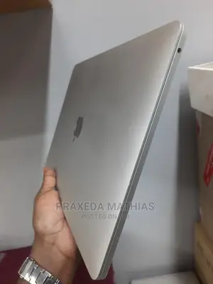 Laptop Apple MacBook Pro 2017 16GB Intel Core I7 SSD 256GB