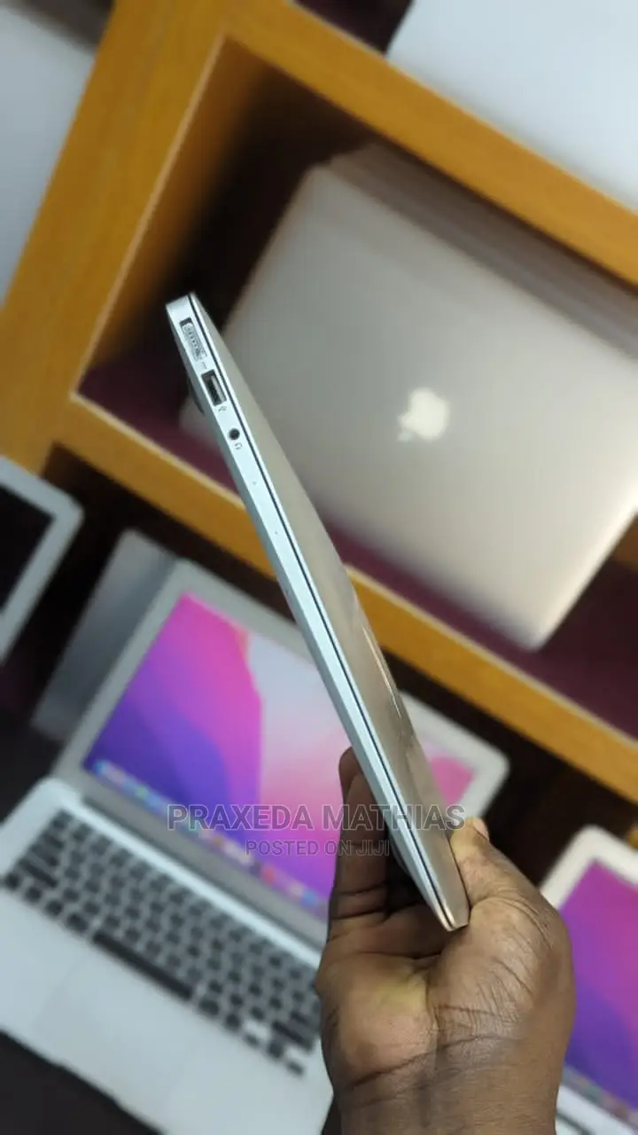 Laptop Apple MacBook Air 2015 8GB Intel Core I7 SSD 256GB