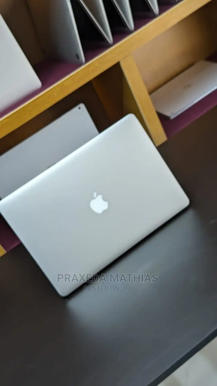 Laptop Apple MacBook Pro 2015 16GB Intel Core I7 SSD 512GB